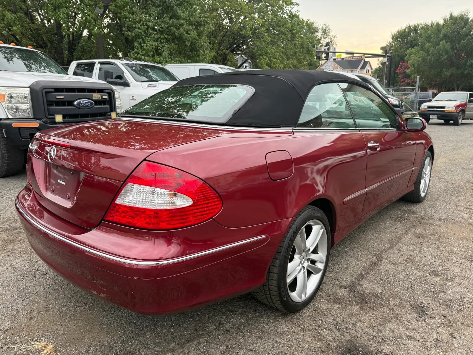 2006 Mercedes-Benz CLK-Class CLK350 in Red, photo 5 of 17