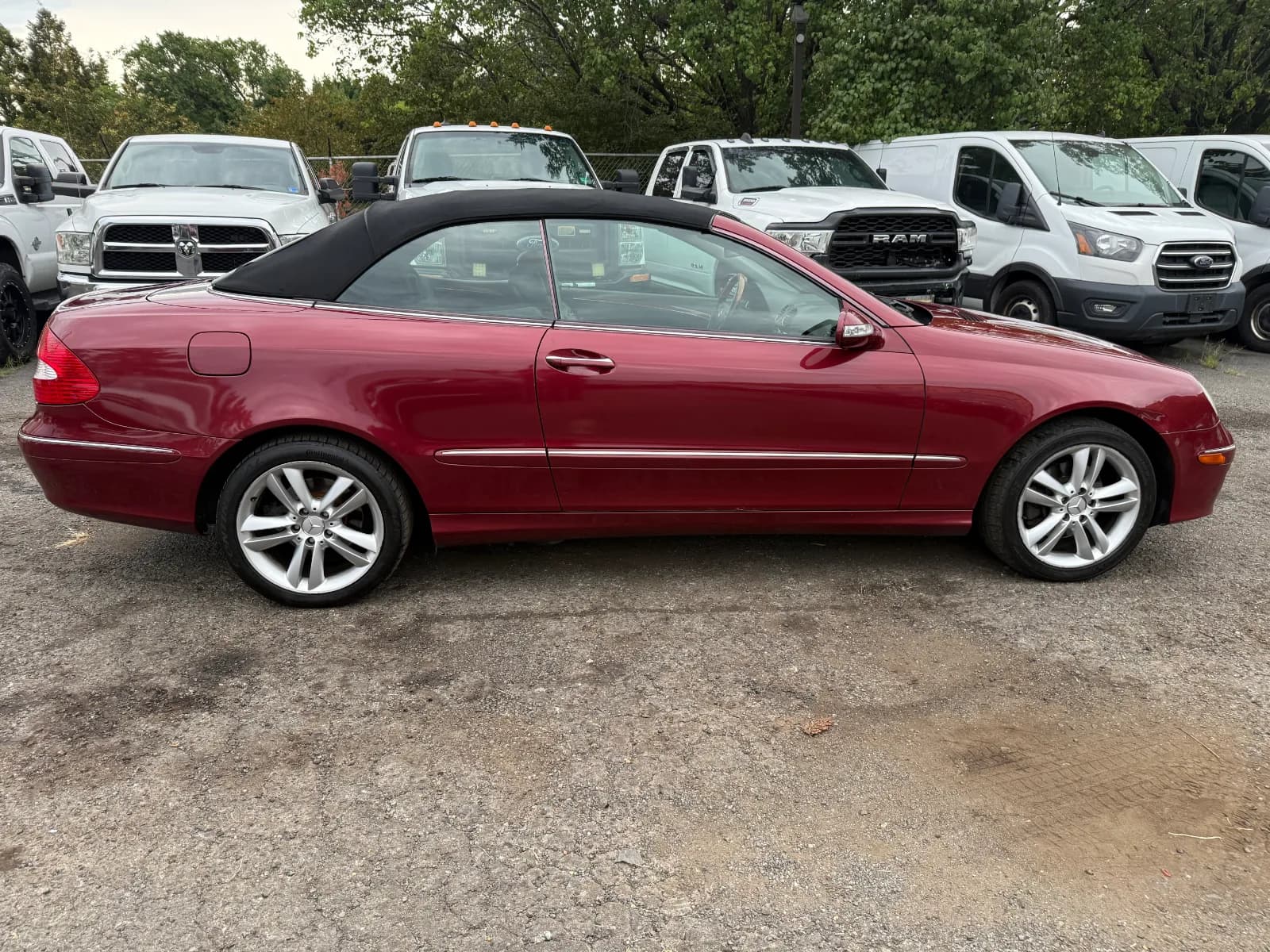 2006 Mercedes-Benz CLK-Class CLK350 in Red, photo 6 of 17