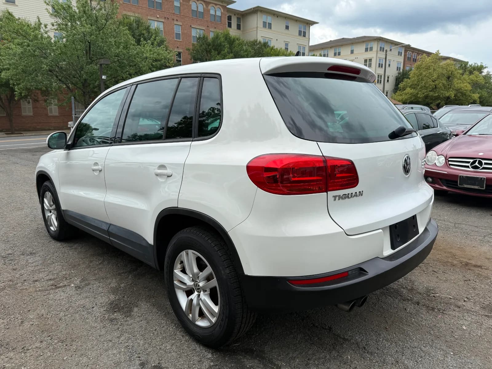 2012 Volkswagen Tiguan S in White, photo 3 of 16