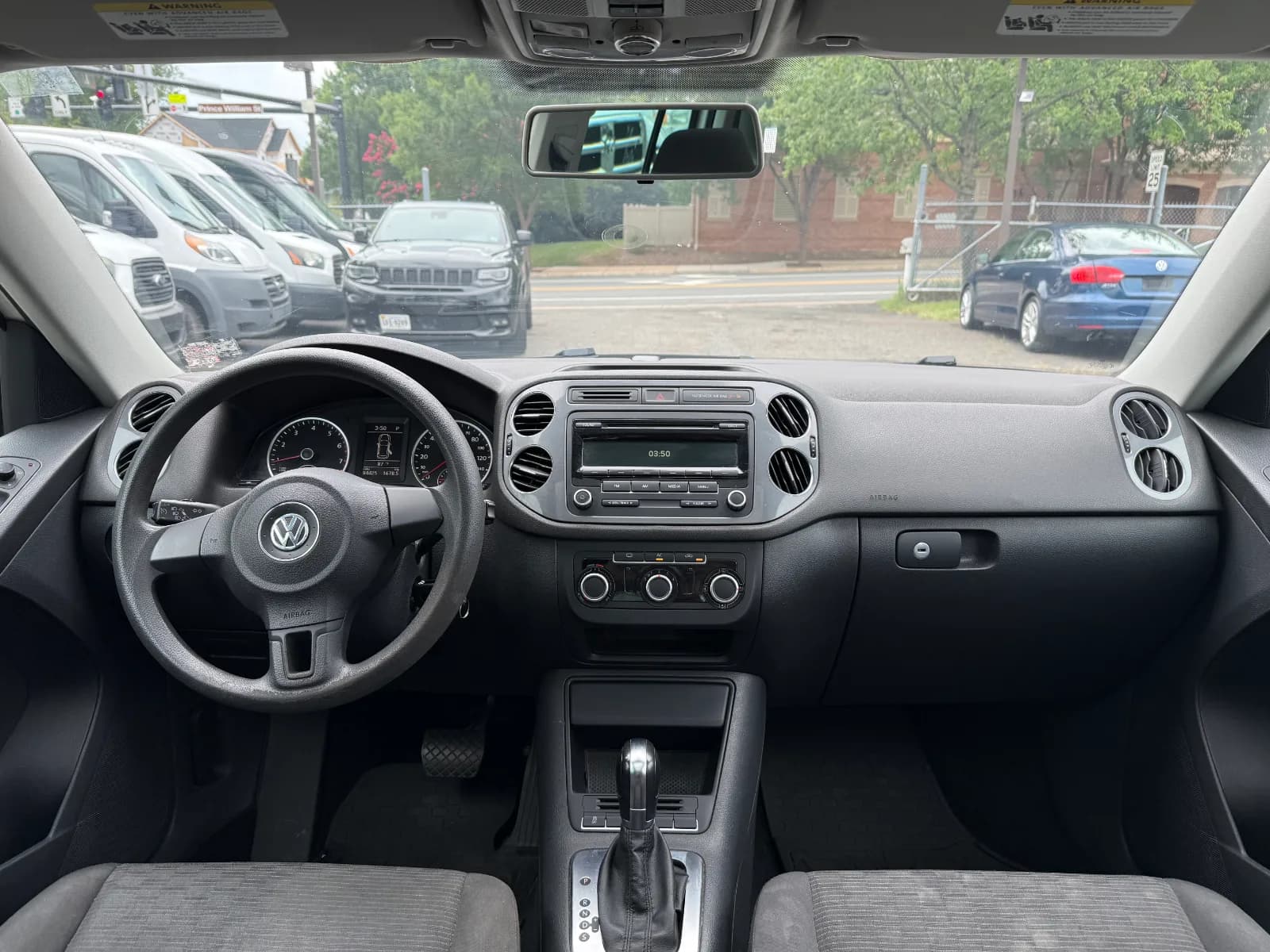 2012 Volkswagen Tiguan S in White, photo 14 of 16