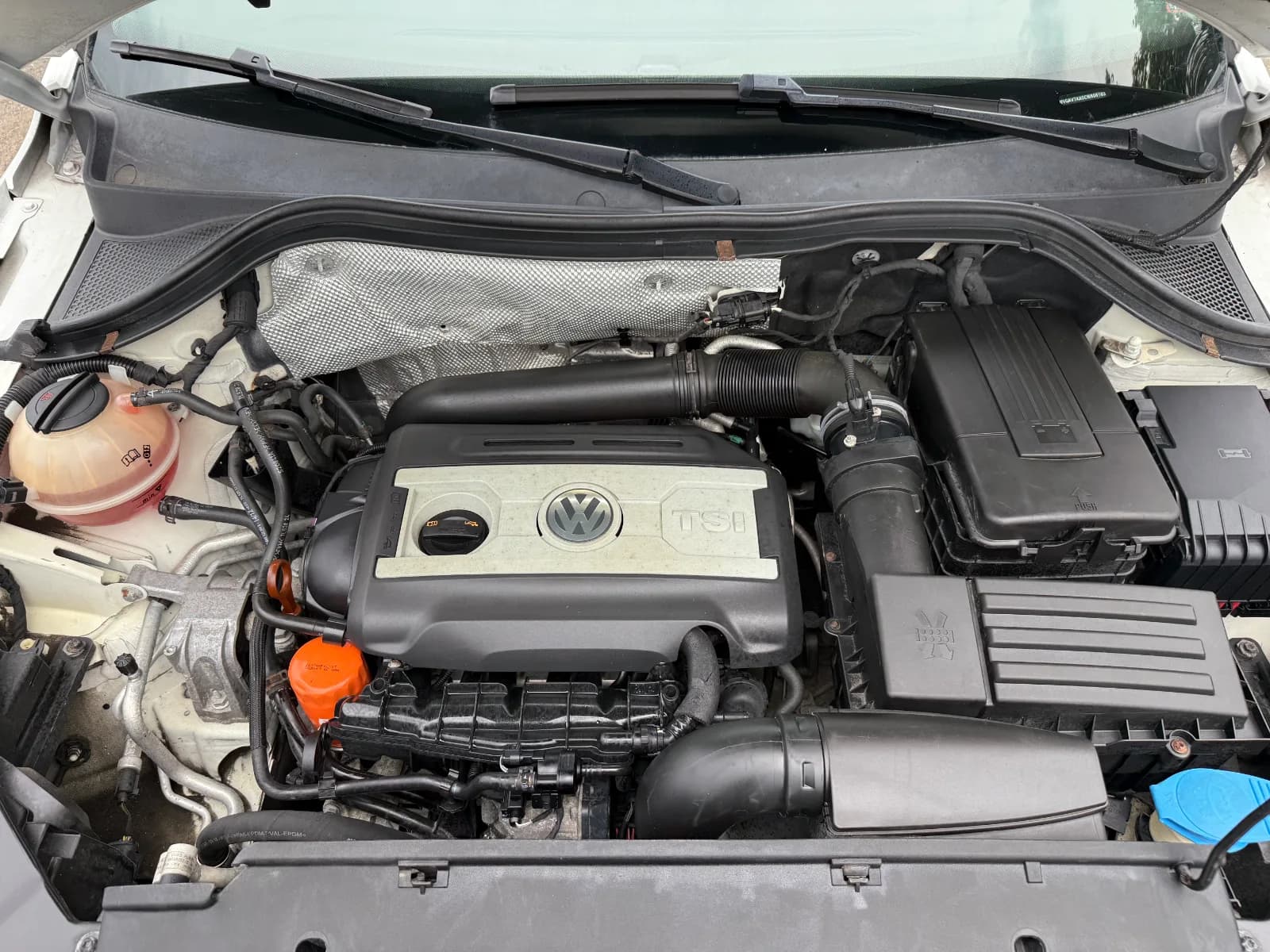 2012 Volkswagen Tiguan S in White, photo 16 of 16