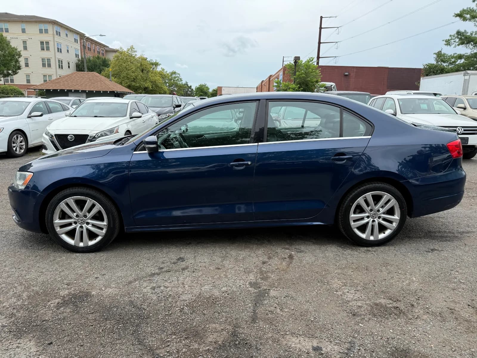 2013 Volkswagen Jetta Comfortline, Sportline in Blue, photo 2 of 16