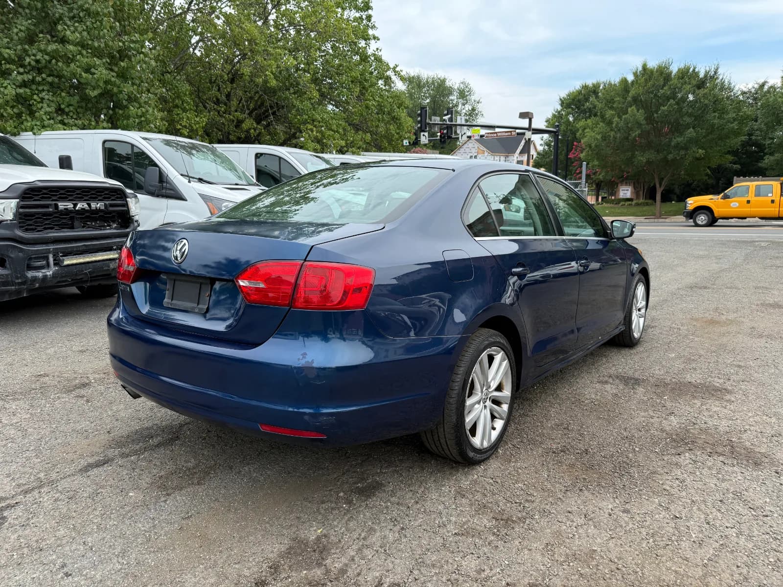 2013 Volkswagen Jetta Comfortline, Sportline in Blue, photo 5 of 16