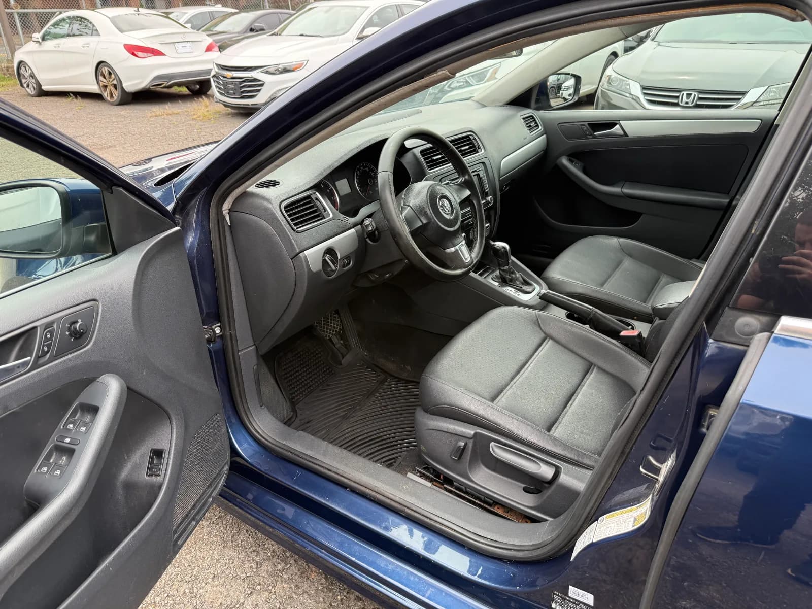 2013 Volkswagen Jetta Comfortline, Sportline in Blue, photo 9 of 16