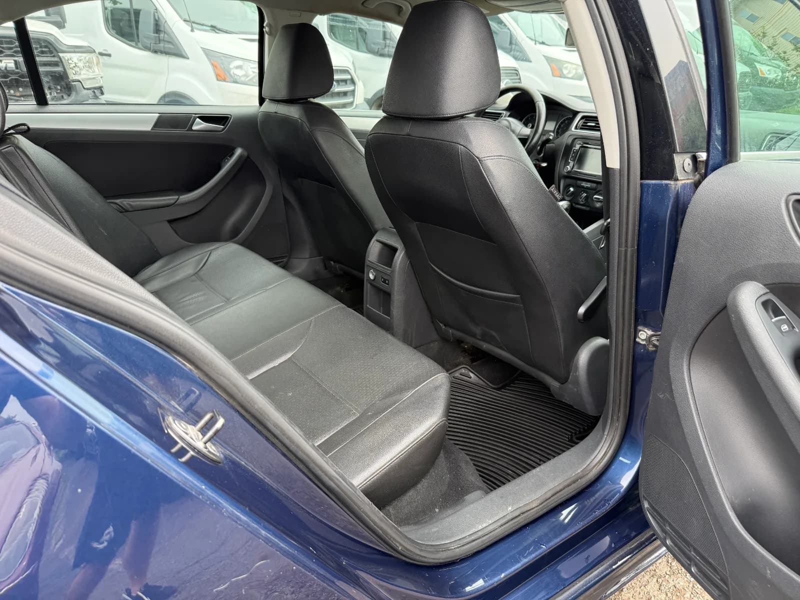 2013 Volkswagen Jetta Comfortline, Sportline in Blue, photo 12 of 16