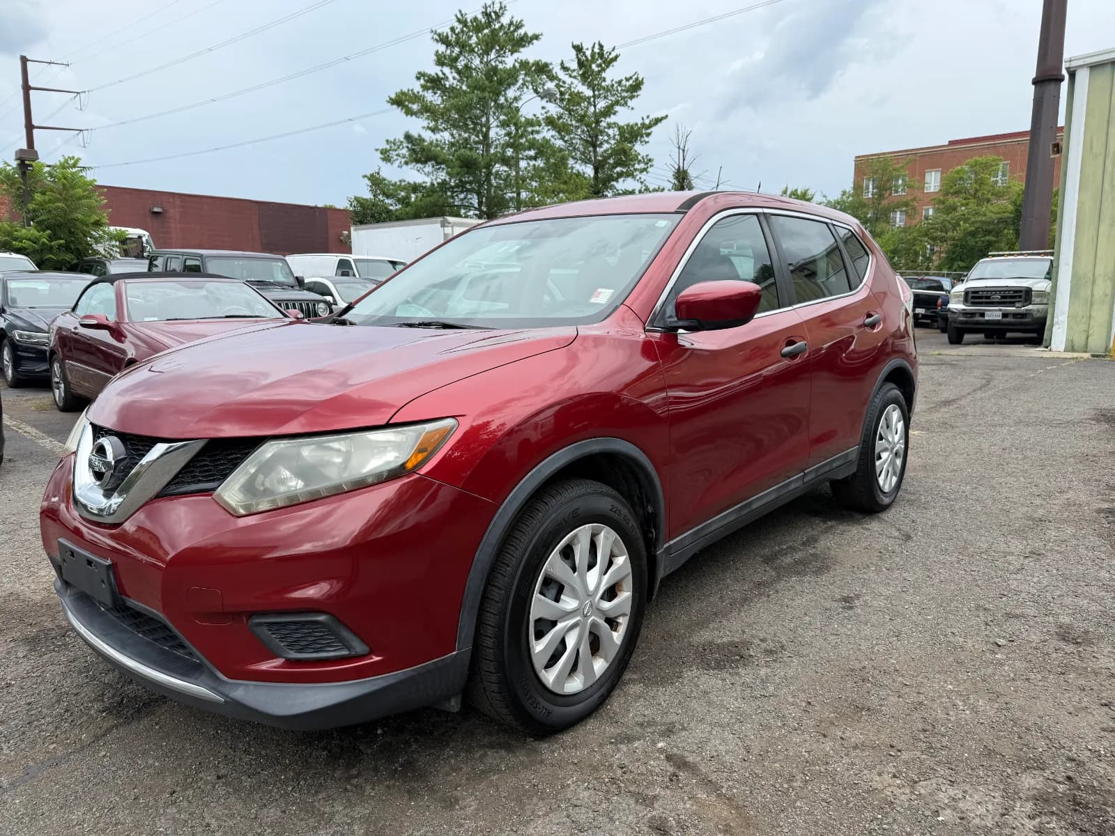 2016 Nissan Rogue S in Red, photo 1 of 16