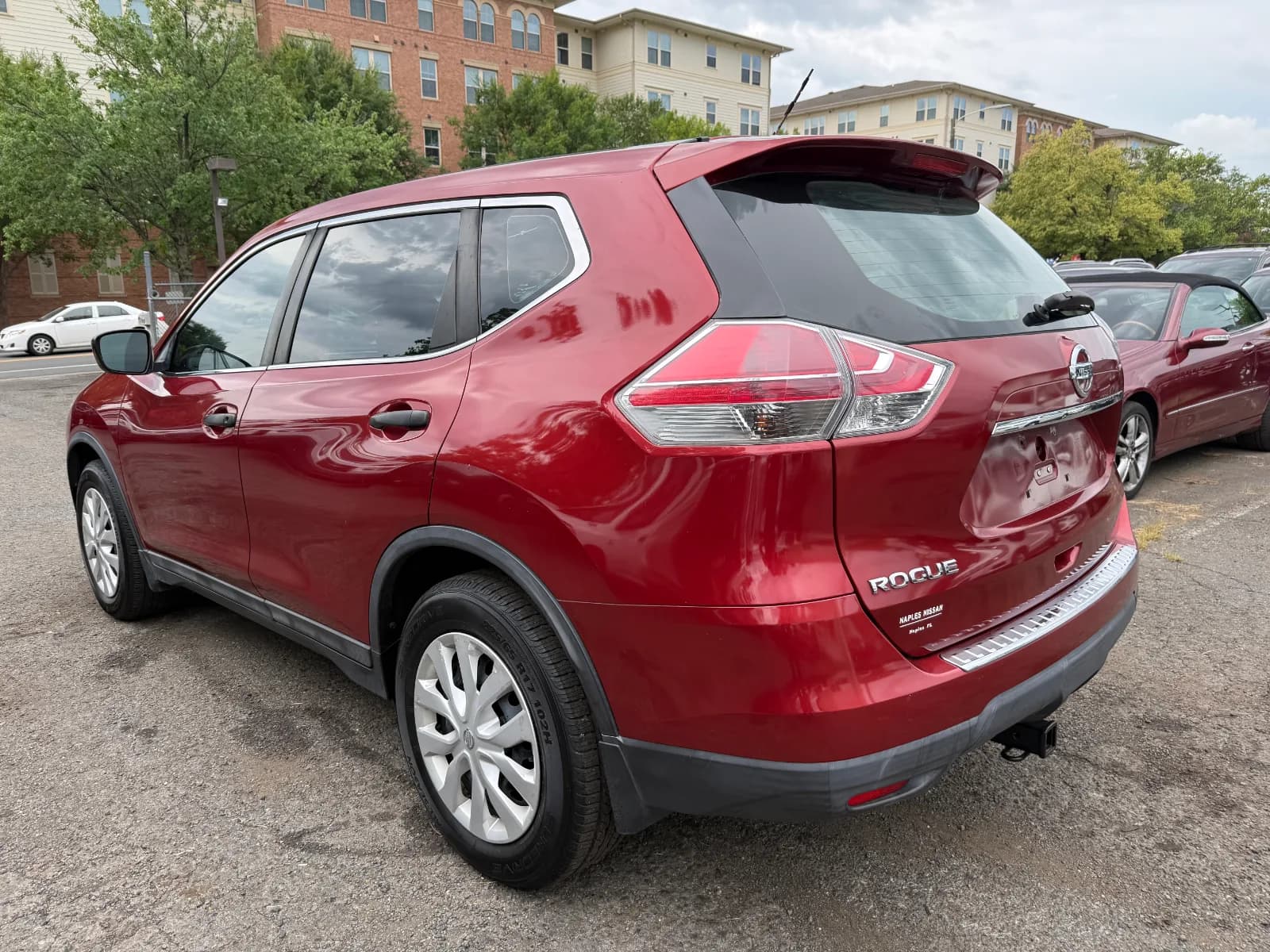 2016 Nissan Rogue S in Red, photo 3 of 16