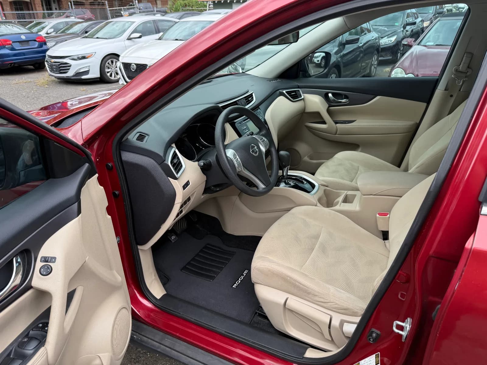 2016 Nissan Rogue S in Red, photo 9 of 16