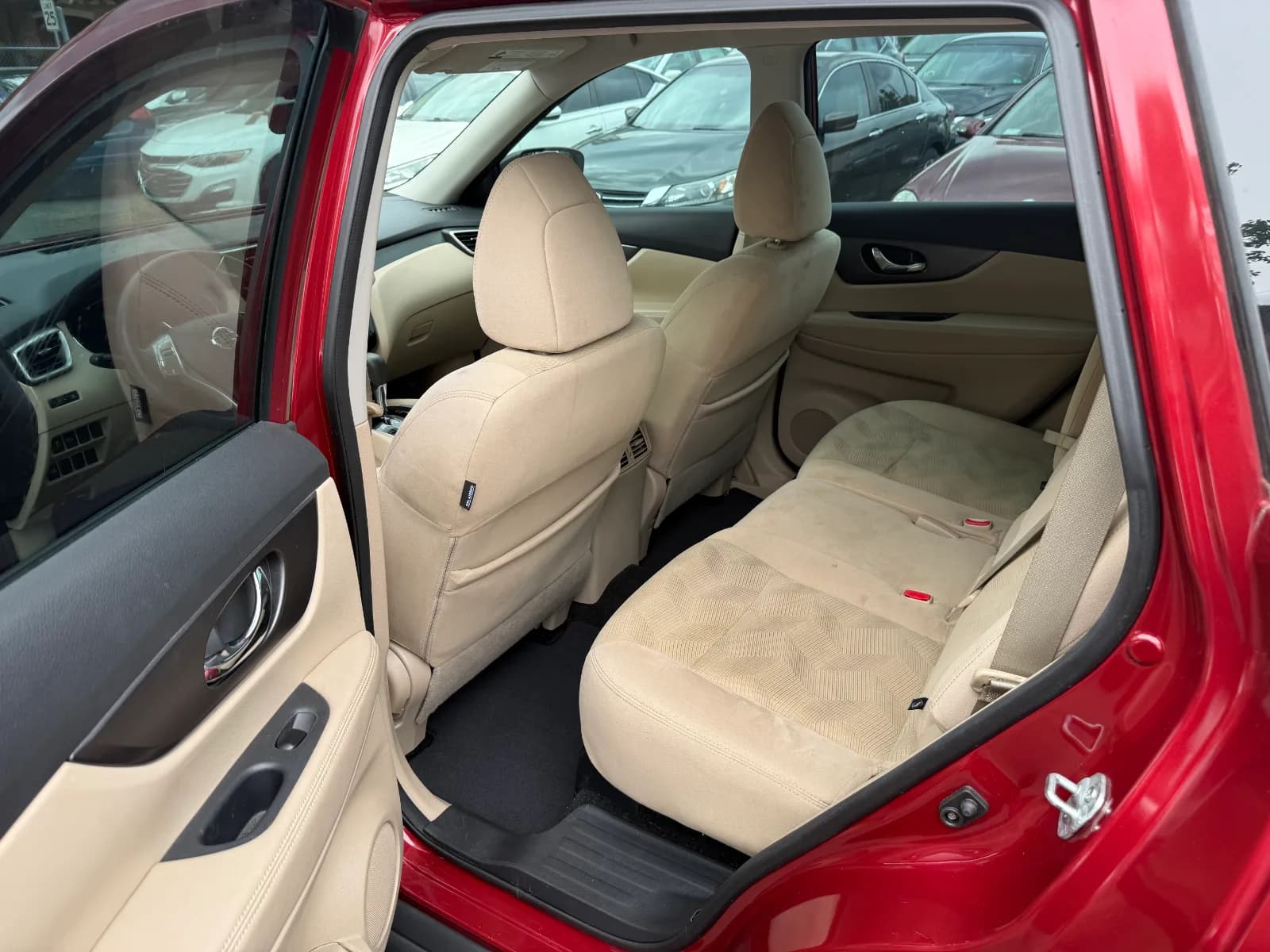 2016 Nissan Rogue S in Red, photo 10 of 16