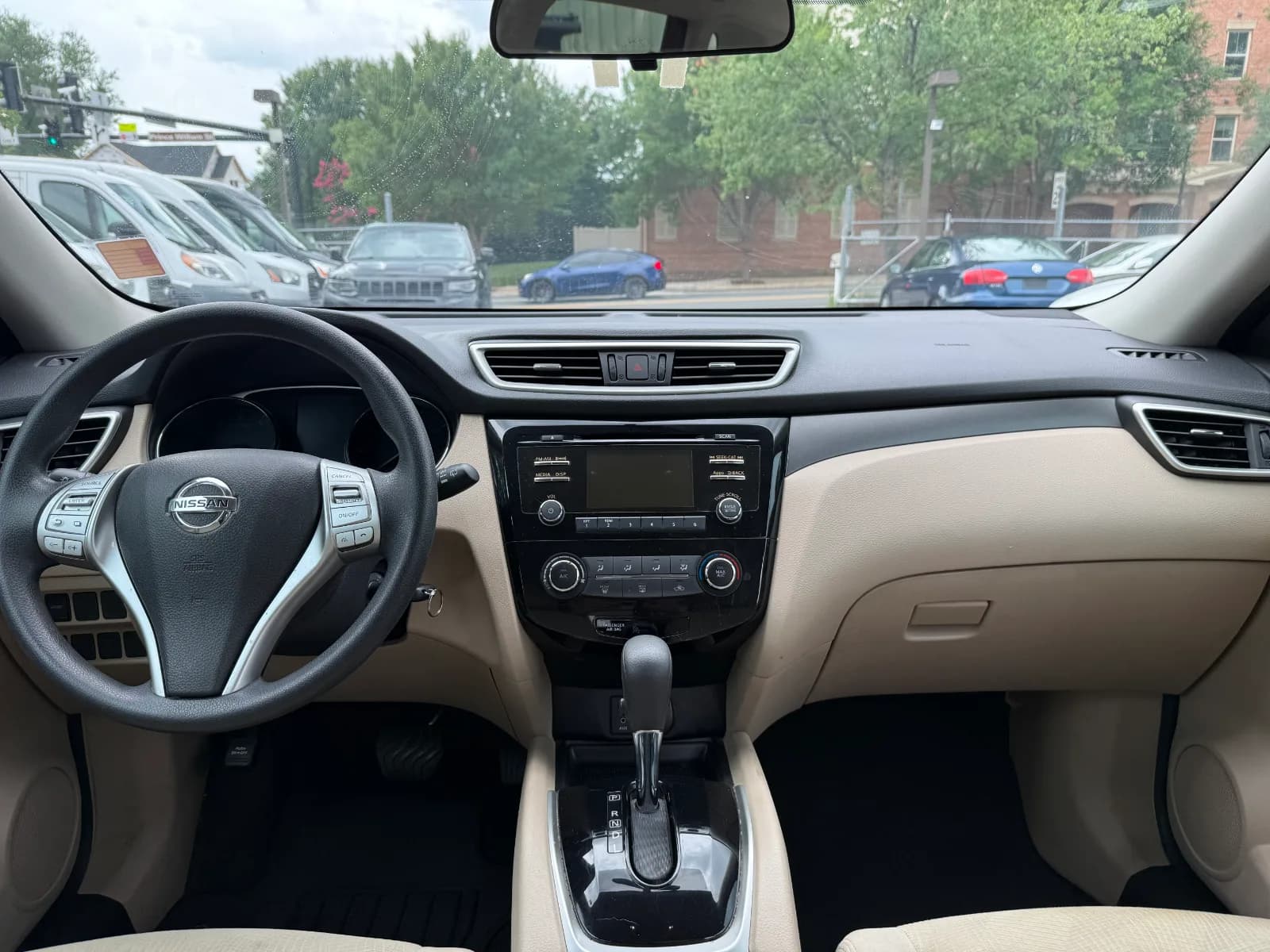 2016 Nissan Rogue S in Red, photo 14 of 16