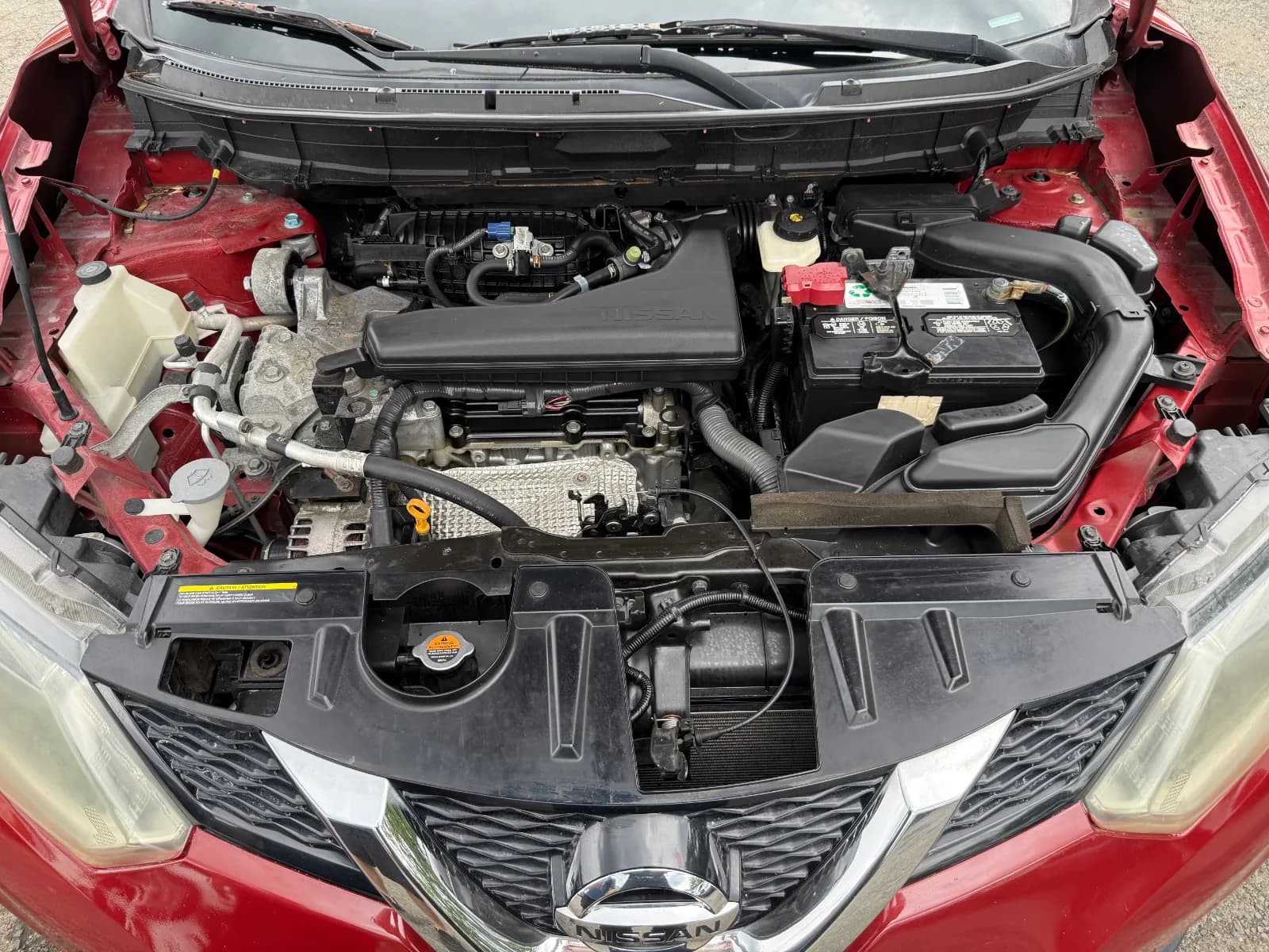 2016 Nissan Rogue S in Red, photo 16 of 16