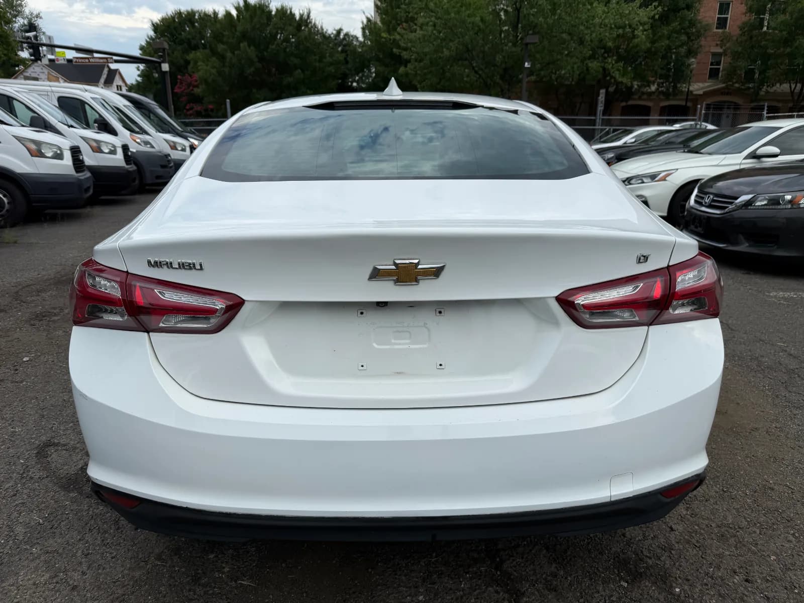 2020 Chevrolet Malibu LT (1LT) in White, photo 4 of 16