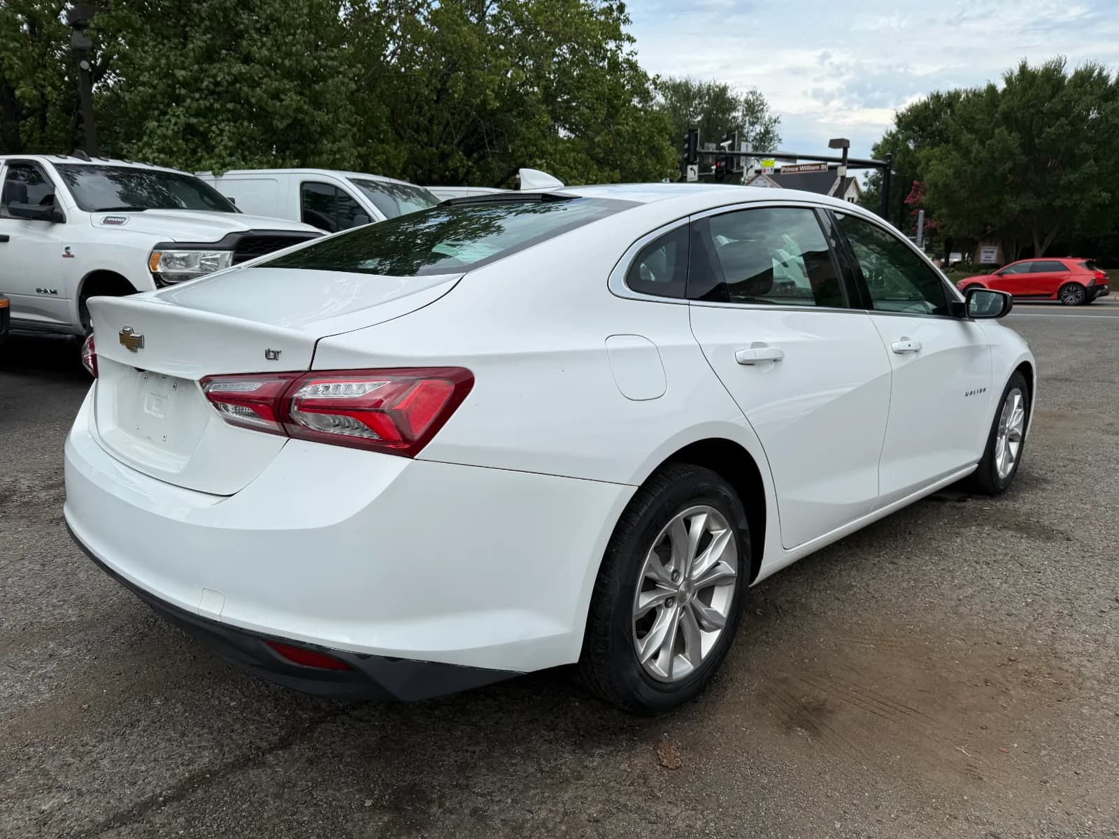 2020 Chevrolet Malibu LT (1LT) in White, photo 5 of 16
